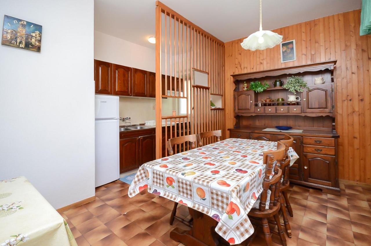Apartments Mladen Jelica Ичичи Экстерьер фото